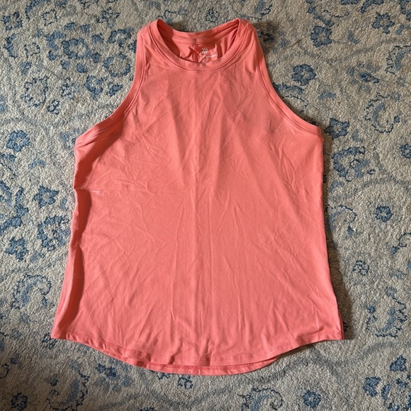EUC Medium Set of 3 Target All in Motion Women's tanks - Picture 8 of 10